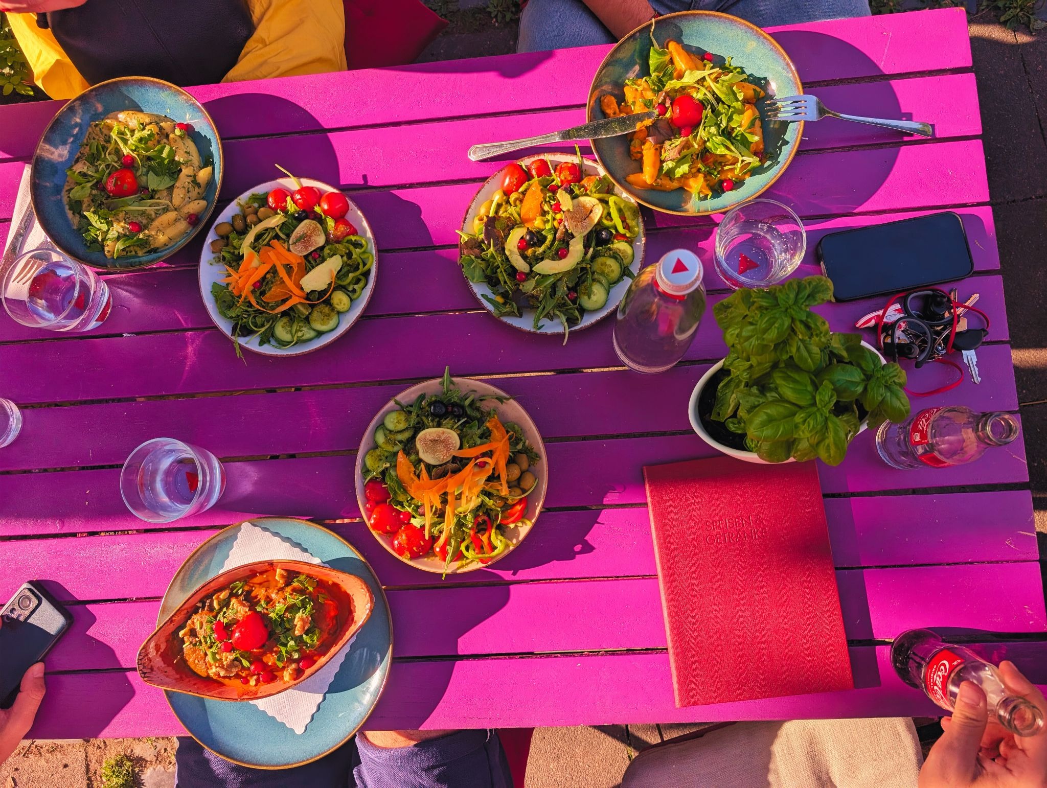 imageye___-_imgi_46_colour-full-table.jpg
